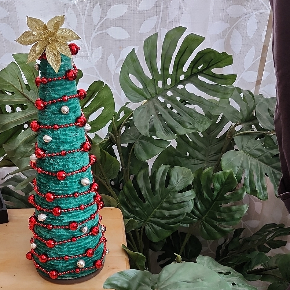 Festive Green and Red Holiday Tree Decoration